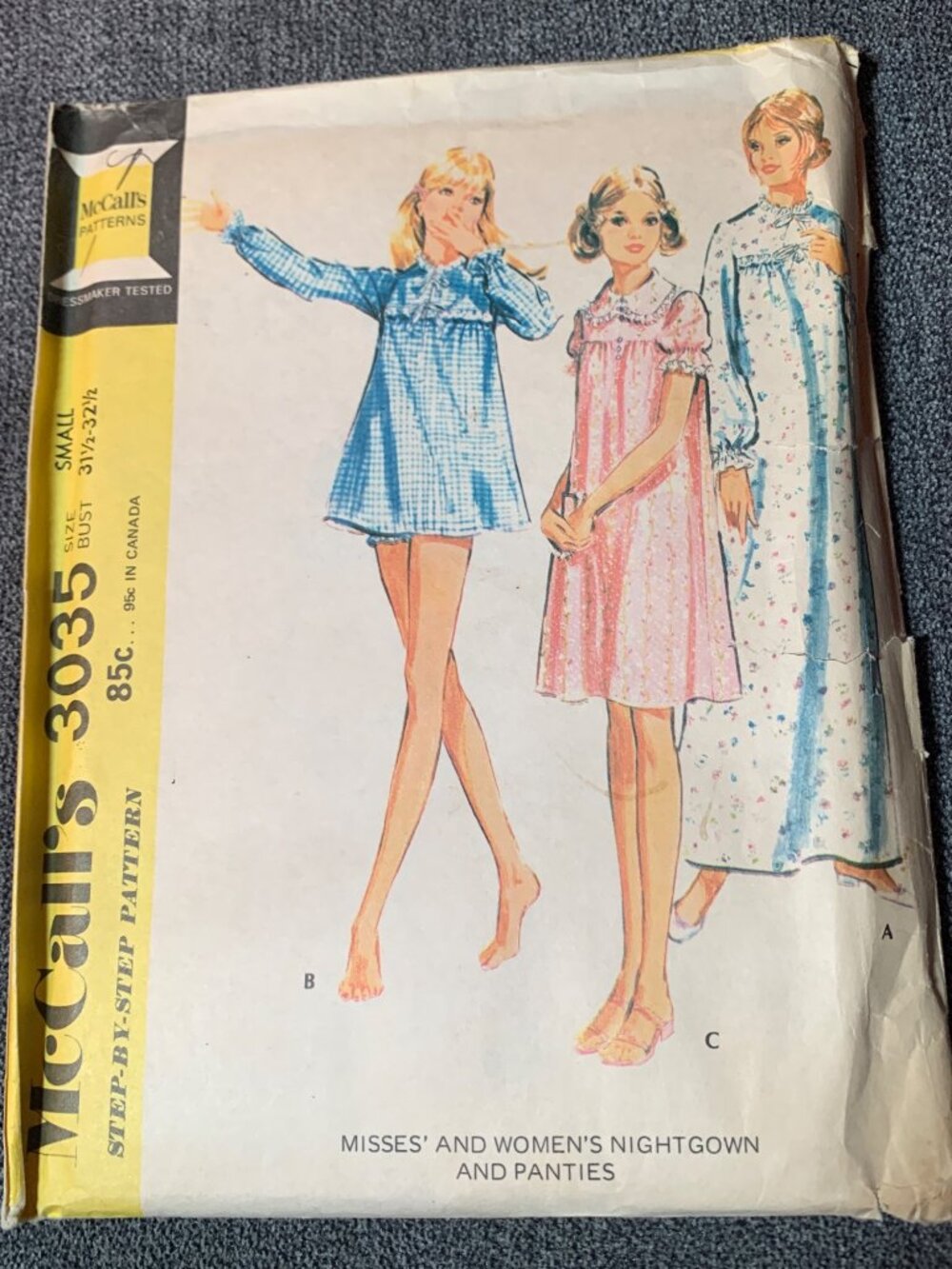 McCall's Misses Sleepwear Sewing Pattern Size 8-10 3035 Uncut 1970s